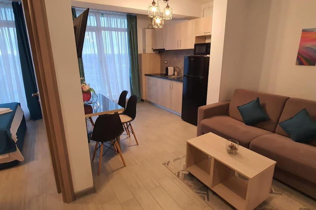 Năvodari Alezzy Beach Apartament Prima Linie La Mare المظهر الخارجي الصورة