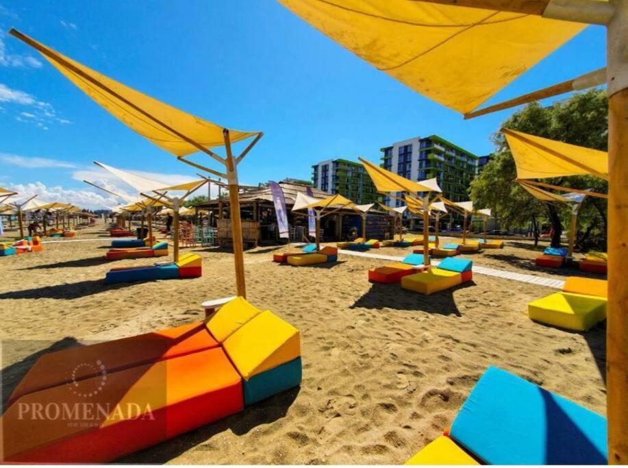 Năvodari Alezzy Beach Apartament Prima Linie La Mare المظهر الخارجي الصورة